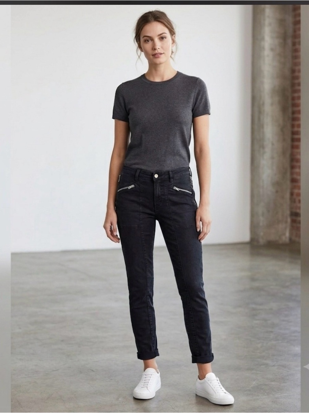J Brand Direct Black Genesis Utility Skinny Pants Size 27. Style #1326K120.